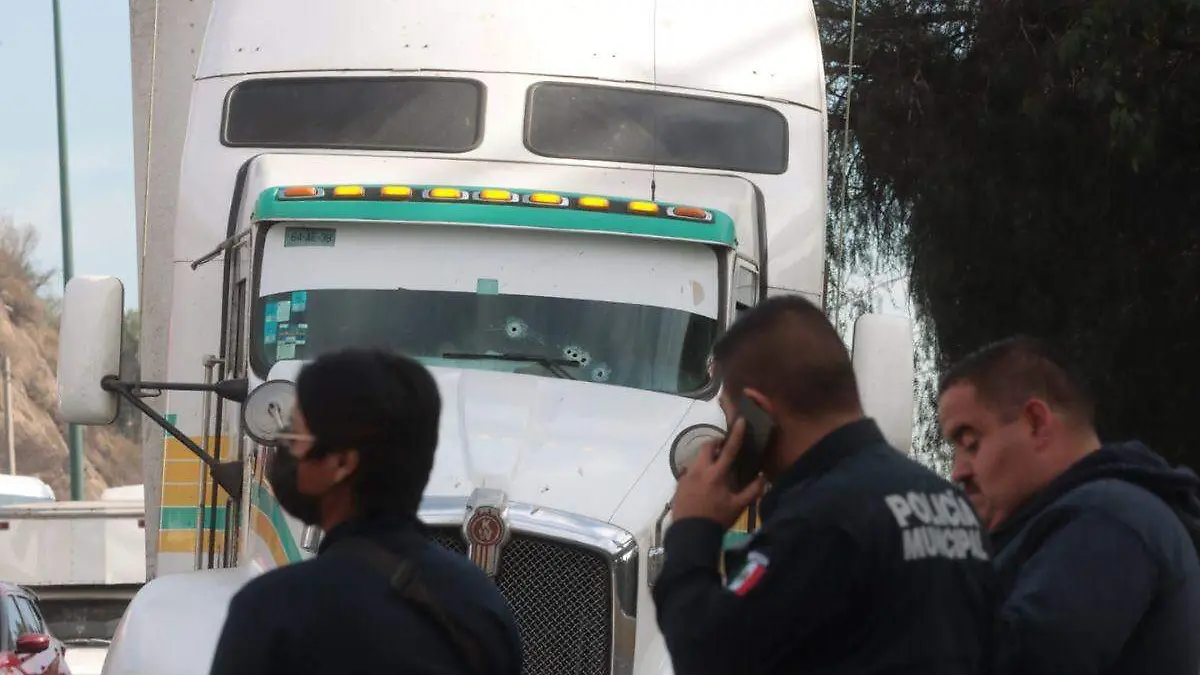 Asalto a transportistas en autopista Mexico-Queretaro